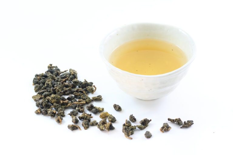Oolong tea benefits and does oolong tea have caffeine?