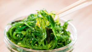 Seaweed salad : winged kelp 